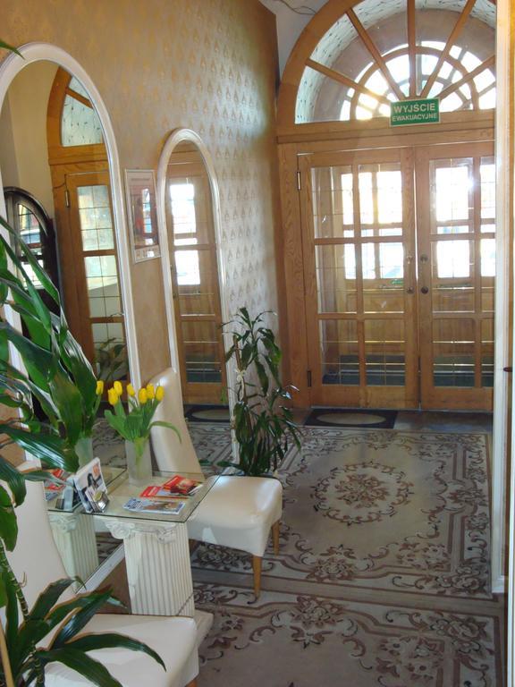 Hotel Bristol Tarnów Εξωτερικό φωτογραφία