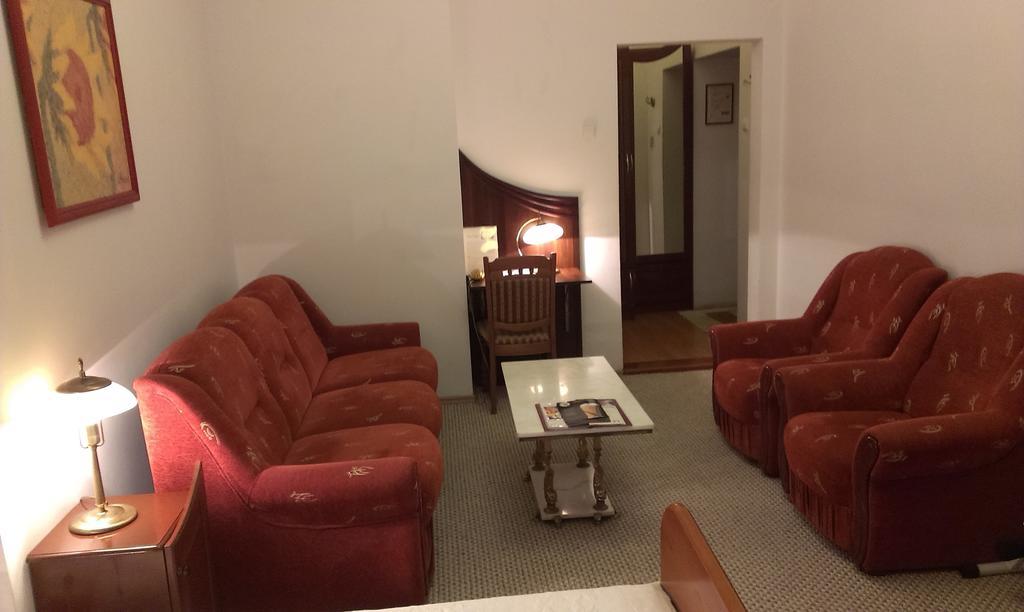 Hotel Bristol Tarnów Δωμάτιο φωτογραφία