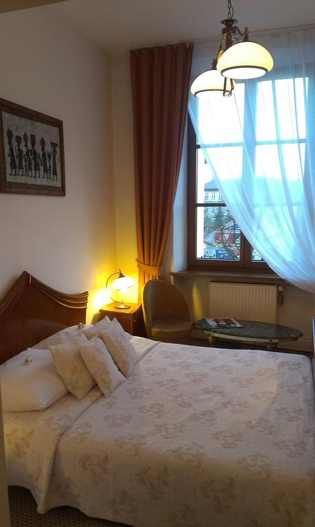 Hotel Bristol Tarnów Δωμάτιο φωτογραφία