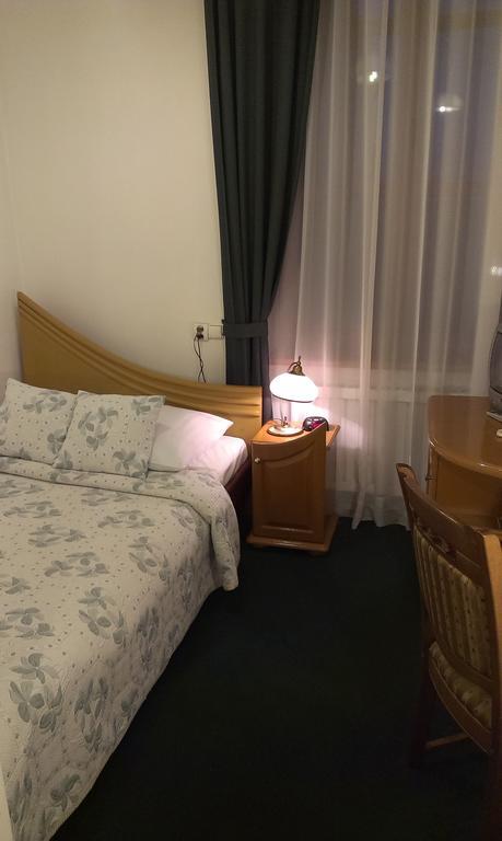 Hotel Bristol Tarnów Δωμάτιο φωτογραφία