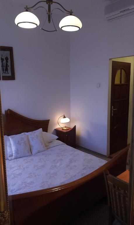 Hotel Bristol Tarnów Δωμάτιο φωτογραφία