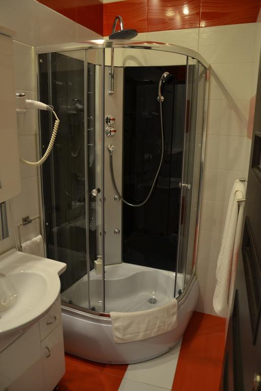Hotel Bristol Tarnów Δωμάτιο φωτογραφία
