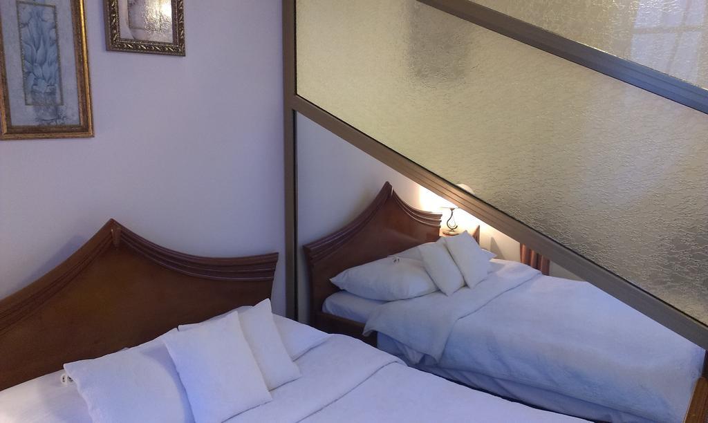 Hotel Bristol Tarnów Δωμάτιο φωτογραφία