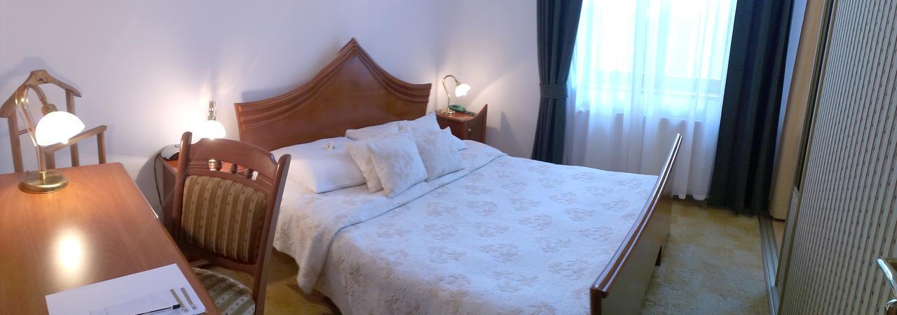 Hotel Bristol Tarnów Εξωτερικό φωτογραφία